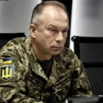 росія планує збільшувати протяжність фронту – СирськийГоловнокомандувач ЗСУ Олександр Сирський повідомив, що рф планує збільшувати протяжність фронту, яка вже перевищує 1250 км. Ворог
нарощує чисельність військ, але Сили оборони враховують нові загрози.Війна в Україні • 7 липня, 14:11 • 3312 перегляди