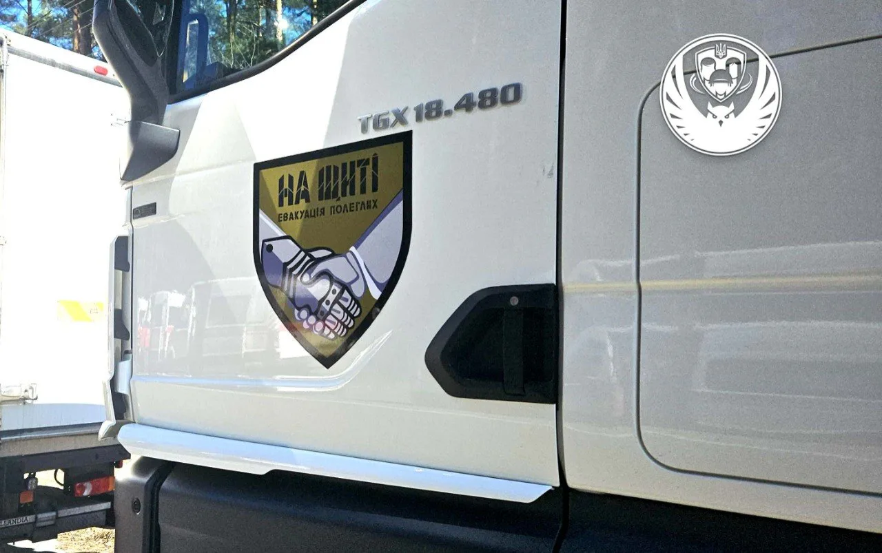 "На щиті": до України повернули тіла 501 полеглого