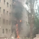 Ворог скинув дві авіабомби на Слов’янськ, щонайменше 10 людей поранені – ОВАРосіяни скинули на Слов’янськ дві авіабомби, поранивши 10 людей віком від 36 до 82 років. Пошкоджено 7 багатоповерхівок,
постраждалі отримують медичну допомогу.Війна в Україні • 23 липня, 14:56 • 2436 перегляди