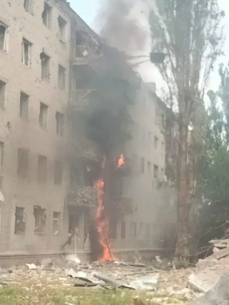 Ворог скинув дві авіабомби на Слов’янськ, щонайменше 10 людей поранені - ОВА