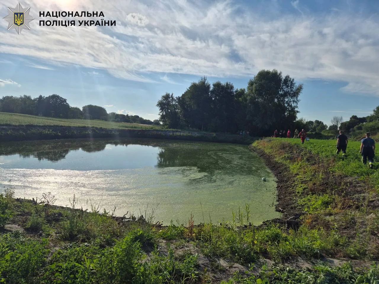 Під Києвом 13-річна дівчинка потонула у штучній водоймі, намагаючись дістати м