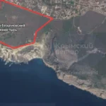 У Севастополі після серії вибухів спалахнула пожежа, повідомляють про детонацію
